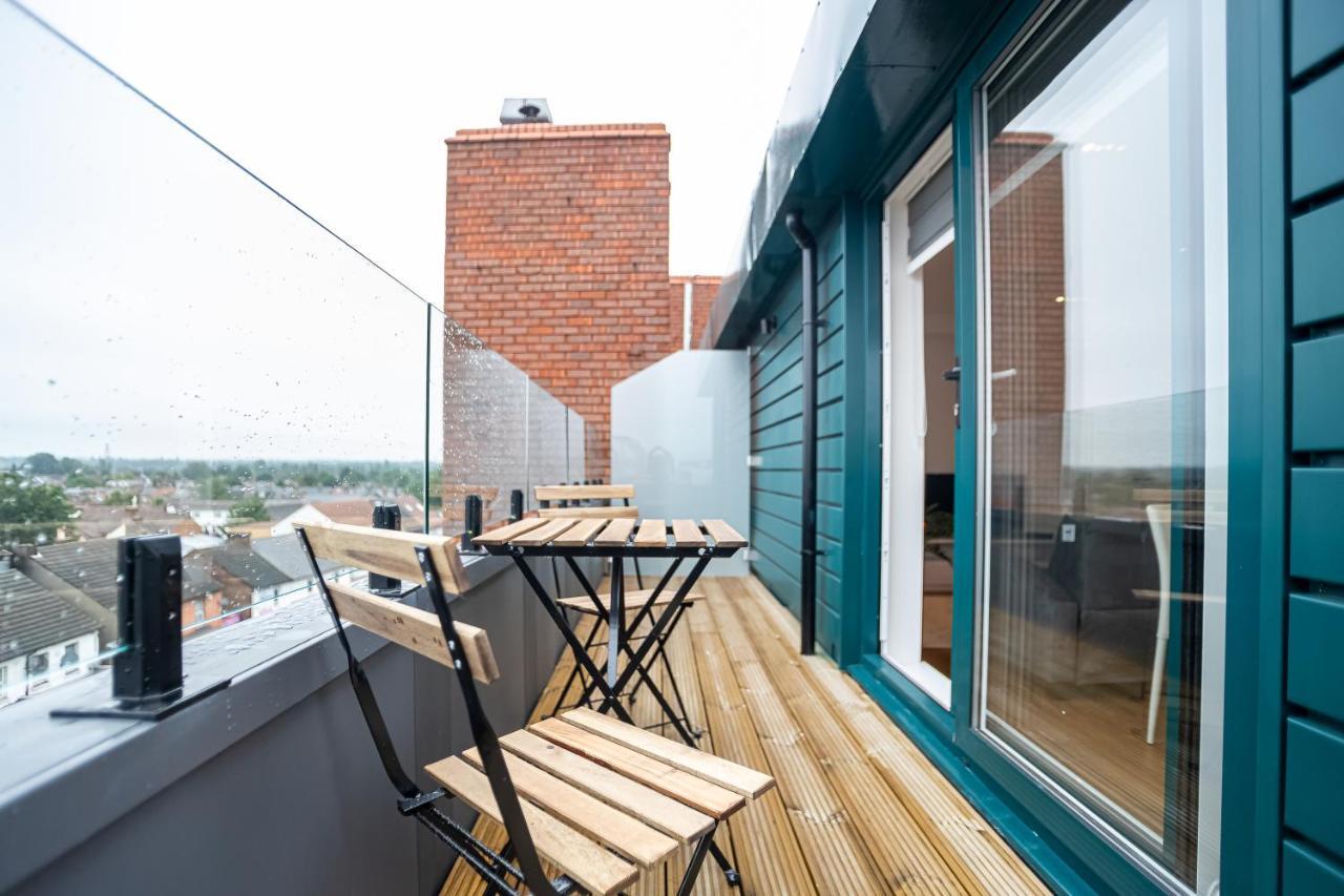 Deluxe Chic 1 2 Bed Apts Near Heathrow Legoland Windsor Slough 빌라 외부 사진