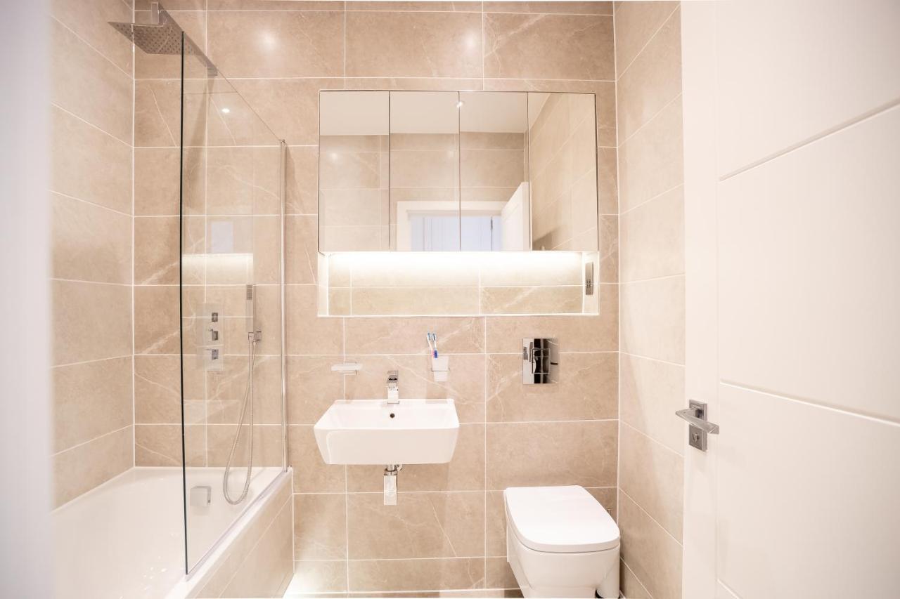 Deluxe Chic 1 2 Bed Apts Near Heathrow Legoland Windsor Slough 빌라 외부 사진